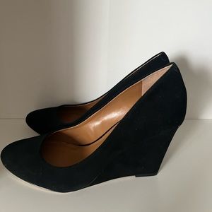 Banana Republic Rorie Wedge 8.5 Suede